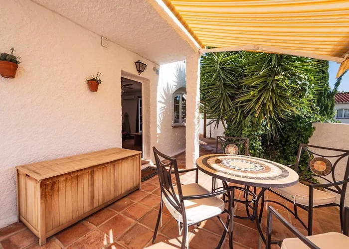 Paco Romo Apartmán Nerja