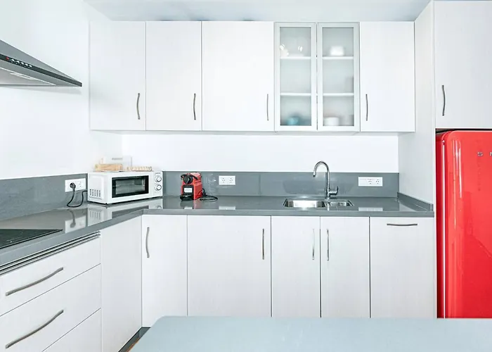 Paco Romo Нерха